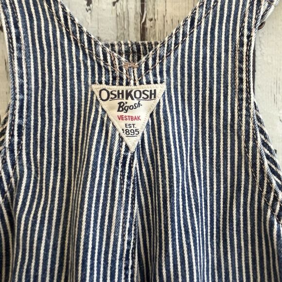 OshKosh B’Gosh Baby Vestbak Striped Engineer Overalls Size 12m Train Conductor - Picture 6 of 9